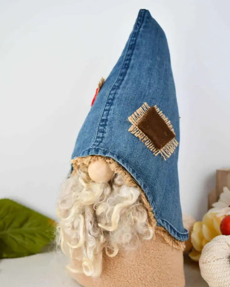 Check out the Axel gnome pattern, which comes packed with plenty of fun craft ideas to inspire your gnome-making adventures!