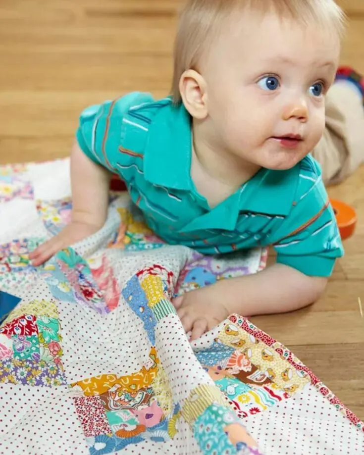 Are you looking for an ideal outdoor and indoor quilt for your prince or princess? This baby steps quilt pattern is just what you&rsquo;ll need to keep your little ones warm when out on a stroll. It&rsquo;s simple to make and reminds us of Grandma&rsquo;s quilts! The finished size is 28 &frac12;&rdquo; x 36 &frac12;&rdquo;.