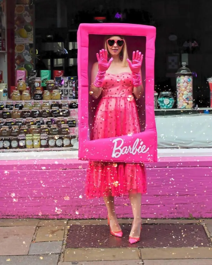 Unleash your inner Barbie within you with this costume! Become a pretty doll with your friends and family, making any street your catwalk! Plus points if you can find your Ken!
