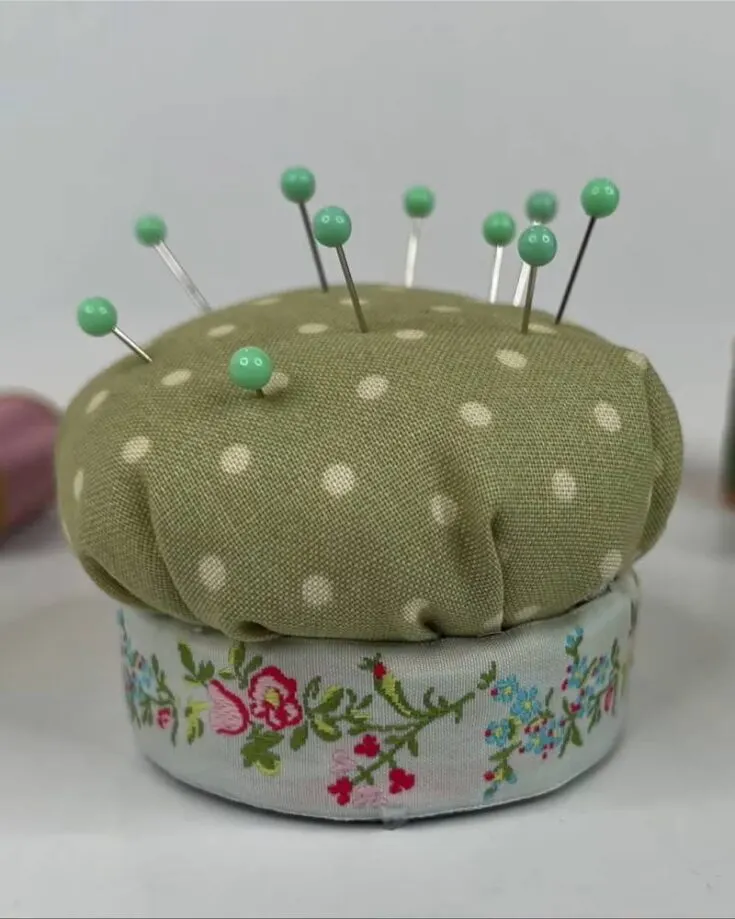Don&rsquo;t throw away those bottle caps! Use them for this simple no sew pincushion. It&rsquo;s so small you can bring it on the go with you easily.