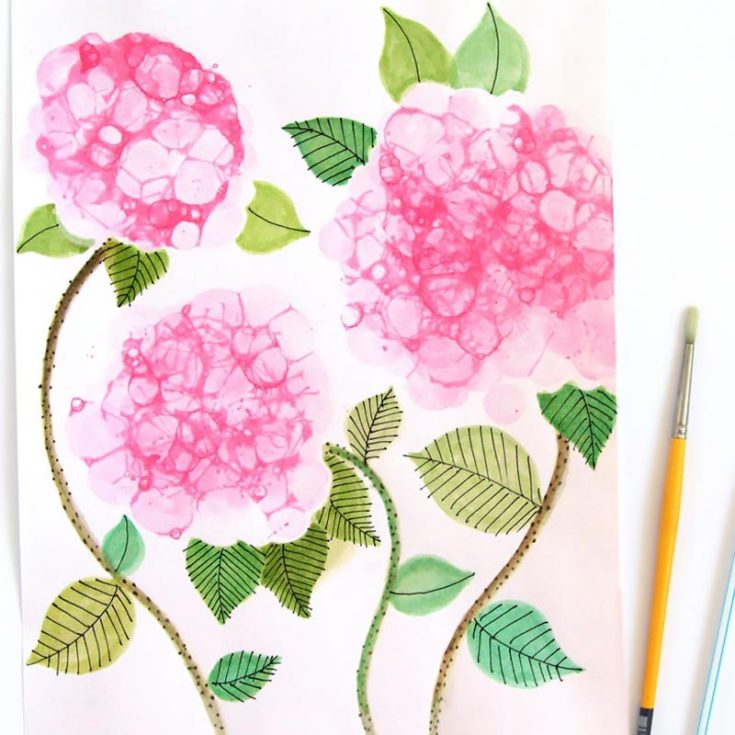 Check out this amazing painting craft made from bubbles! How cool is that! Try out this easy breezy bubbly craft that turns ordinary blooms into an ombre of colors! All you would need are some bubbles, balloons, and your painting supplies, and you&rsquo;ll be done in no time.