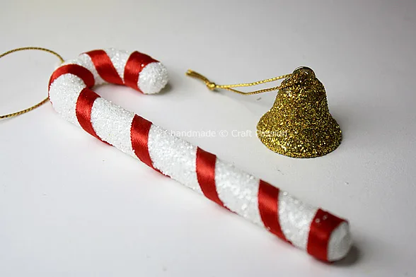 Tutorial on how to recycle, reuse & refurbish old Christmas ornaments. Bring them back to shine and hang them again on the Christmas tree again.