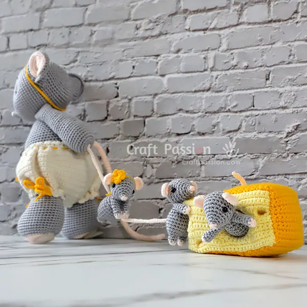 mice cheese crochet pattern