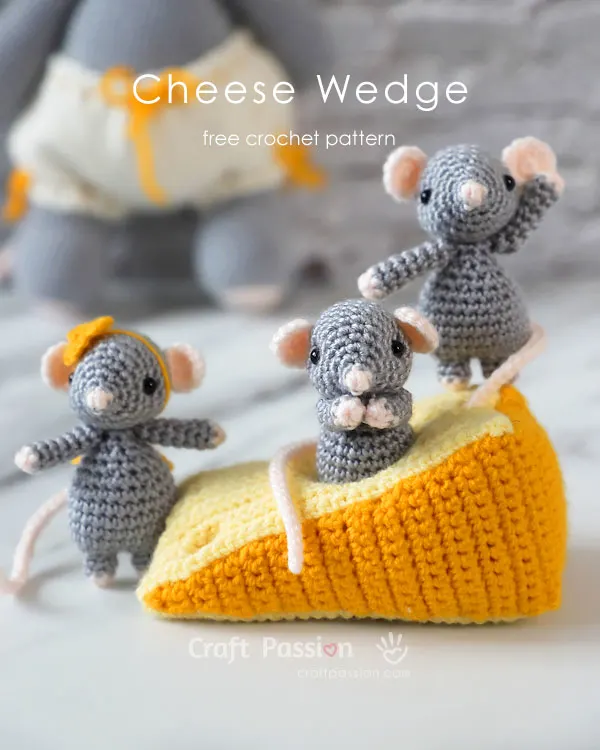 crochet cheese wedge amigurumi pattern