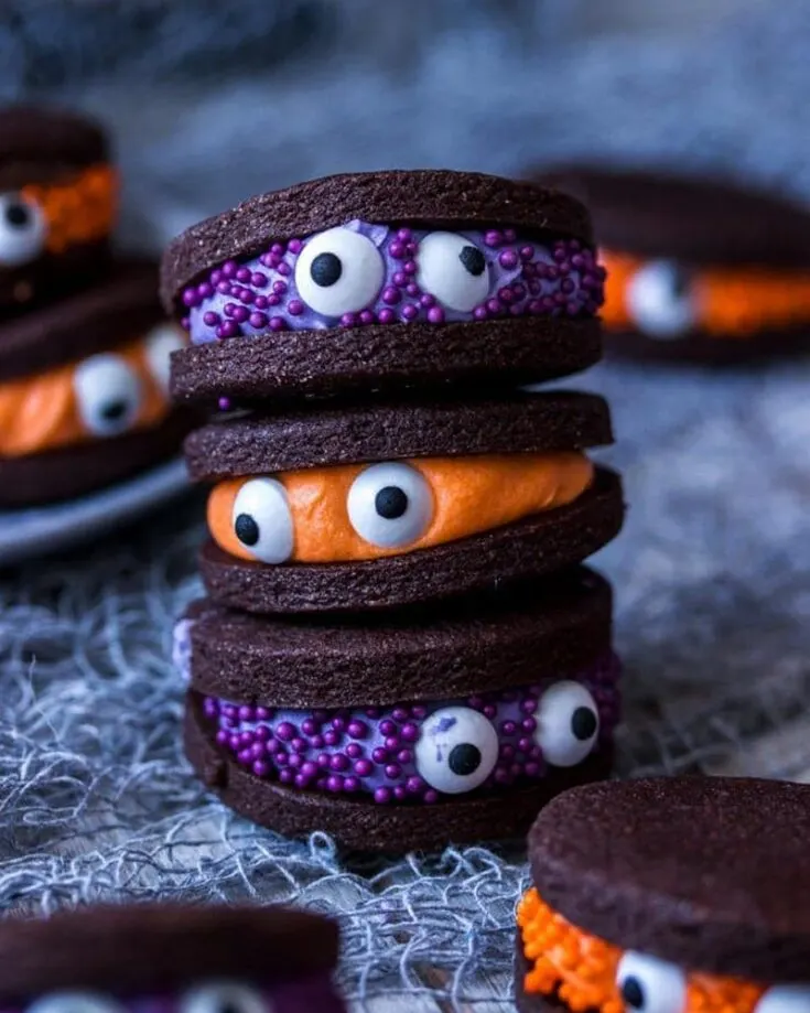 Cookies, who doesn't love them? Why not bring a plain old cookie to the next level that preschoolers will love? Use materials you can easily find at home to create a fantastic sweet treat for everyone!