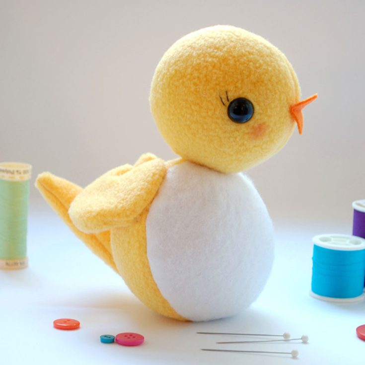 If you're looking for a simple chick plushie that you can make, here it is! This plushie is called a circle bird due to it being mostly made of two circles. Be sure to stuff the head with lighter fiberfill and the body with heavier poly pellets so that your bird can stay up straight and not be too top-heavy.