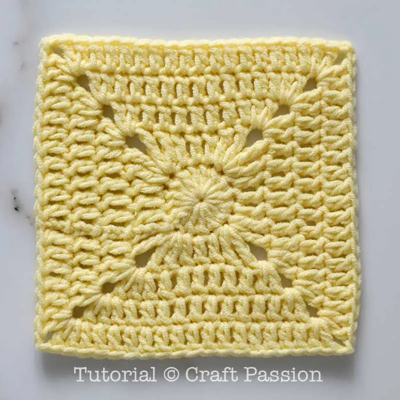 circle center solid granny square