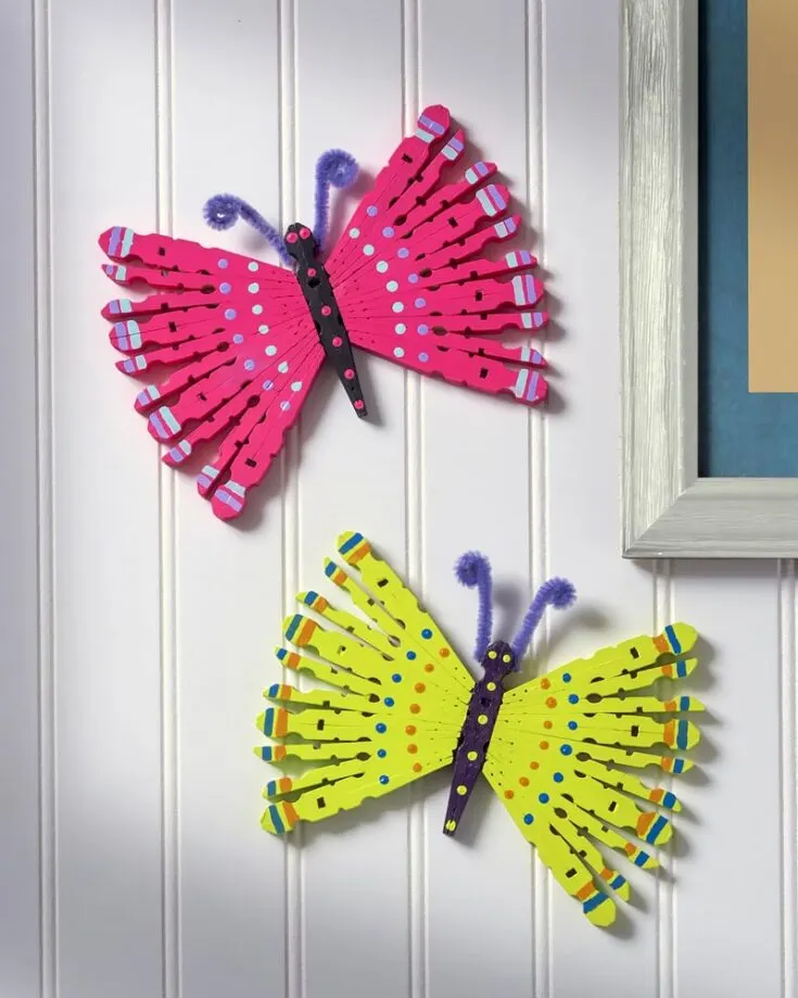 Want to make a craft that your kids will love? Introducing this simple craft using clothespins, paint, brushes, and glue. These materials are easy to find, making this craft low effort on the difficulty scale.
