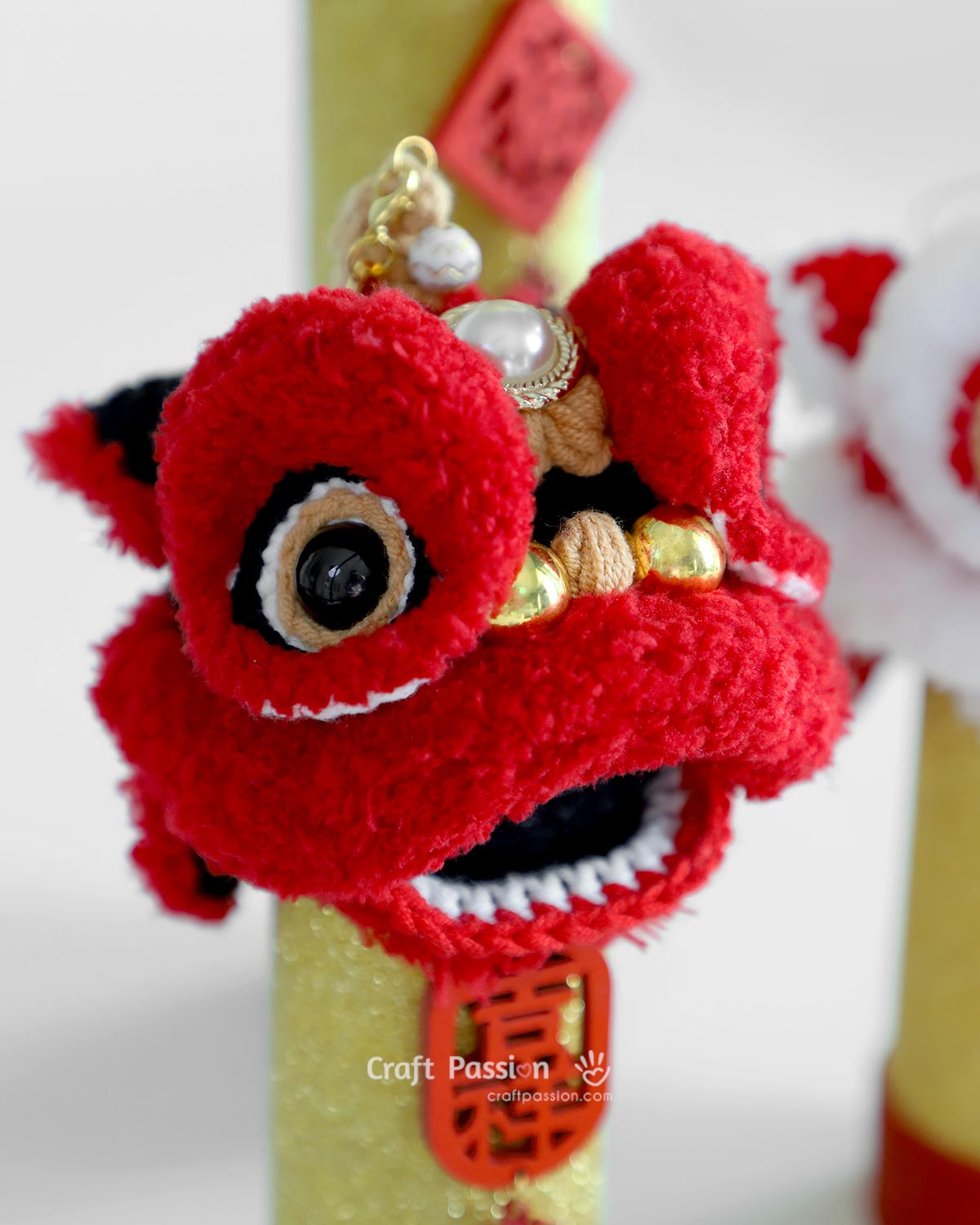 crochet Chinese lion ornament tutorial