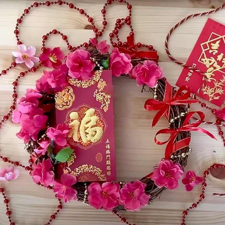 Make a beautiful Chinese New Year wreath to bring luck and prosperity to your home. This festive decoration adds a cheerful touch to your celebrations. Watch the video for a step-by-step guide to creating your own!