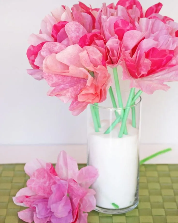 Coffee filters can be reused for so many crafts, and one of them is this gorgeous flower design! Follow the step-by-step guide to transform plain filters into a bouquet or carnation of colorful flowers for your mommy.