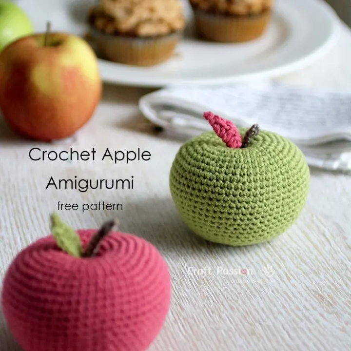 Free Crochet Apple Amigurumi Pattern that looks like a real apple. Use a different weight of yarns & hooks to crochet various sizes of apple. Add some characters to the crochet apple with 1. add a worm with its head sticking out from the apple. 2. Add eyes and a smiling mouth with a rosy cheek for a kawaii look. 3. Use rainbow-colored yarn to create a rainbow apple.