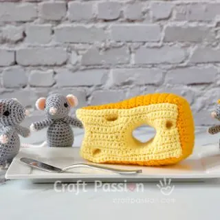 crochet cheese hole amigurumi pattern