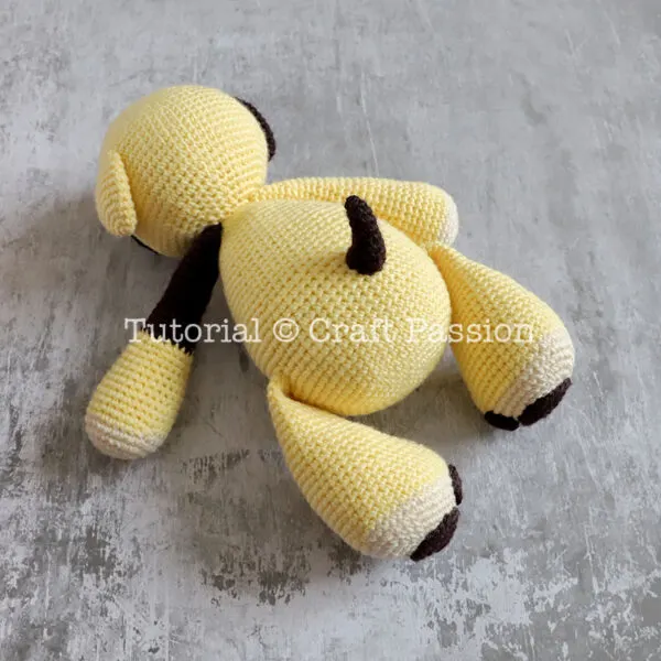 assemble amigurumi dog