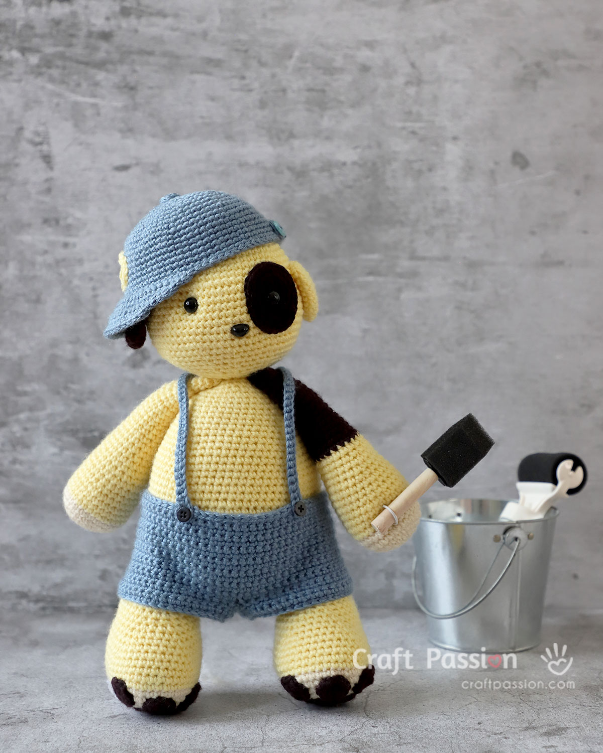 crochet dog painter crochet dog with working suit free pattern