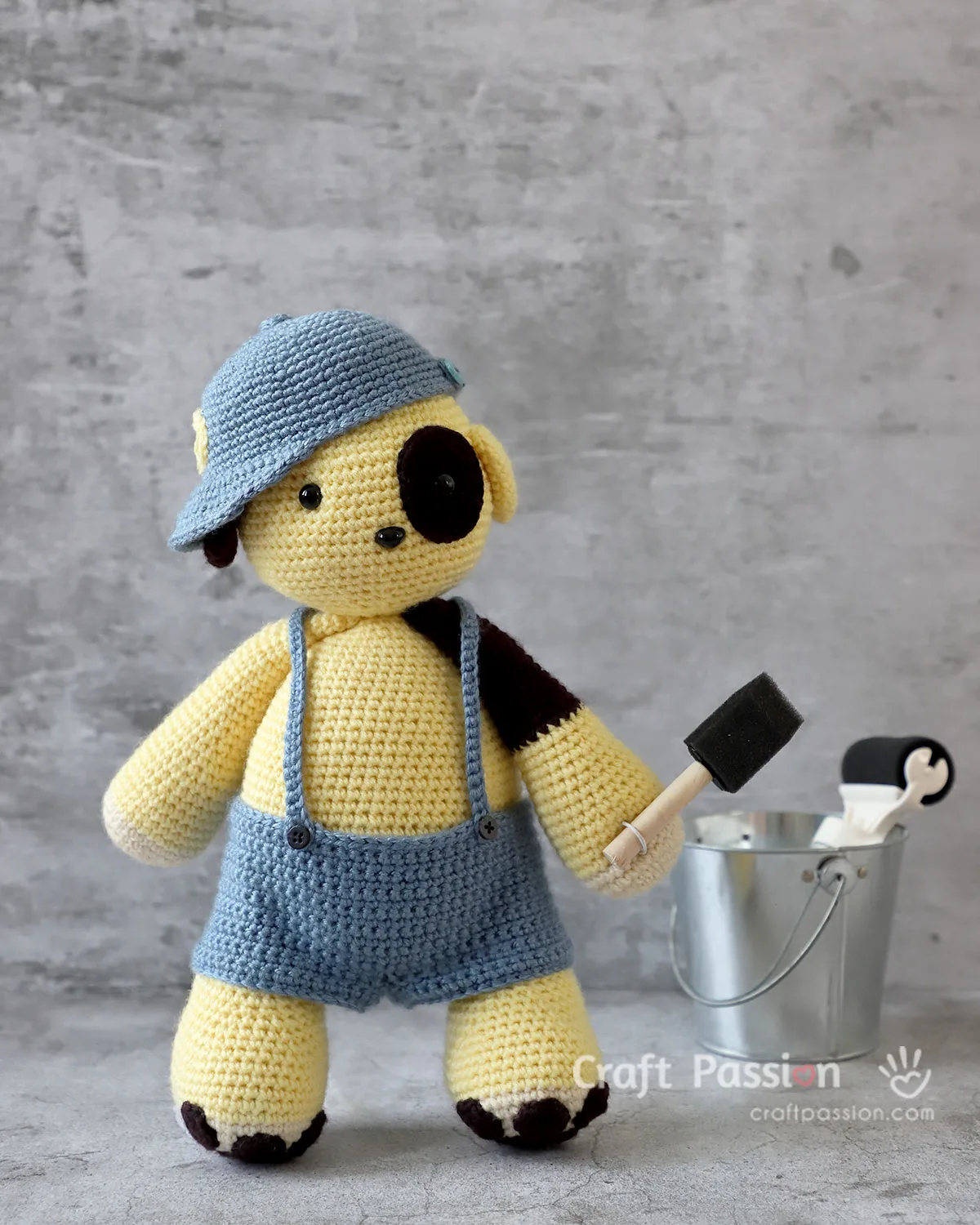 crochet dog with working suit free pattern