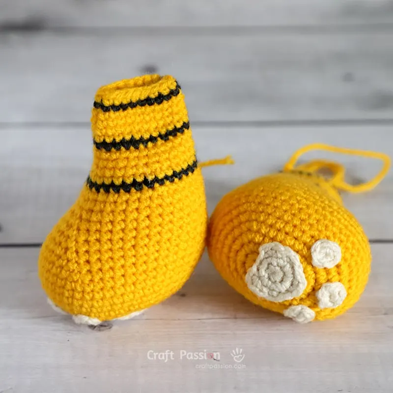 crochet tiger's legs