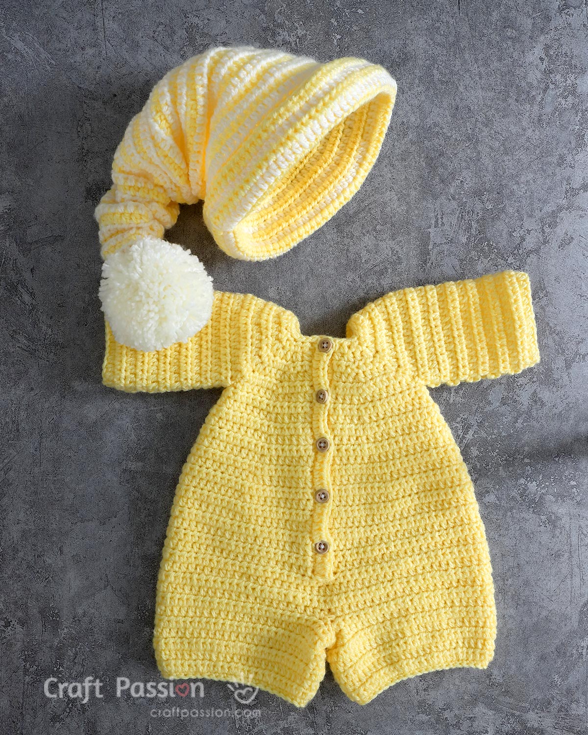 crochet pajamas sleep hat free crochet pattern of 2-piece pajamas & sleep hat set for amigurumi crochet animals.