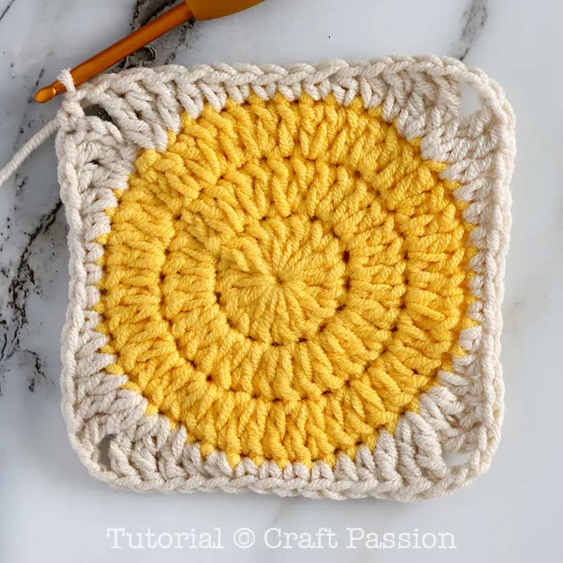 crochet circle granny square