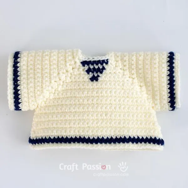 Set sail with our free sailor costume crochet pattern for amigurumi, perfect for adding a touch of nautical charm to your crochet animal collection!