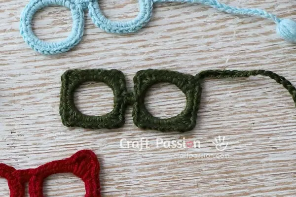 square eyeglasses applique