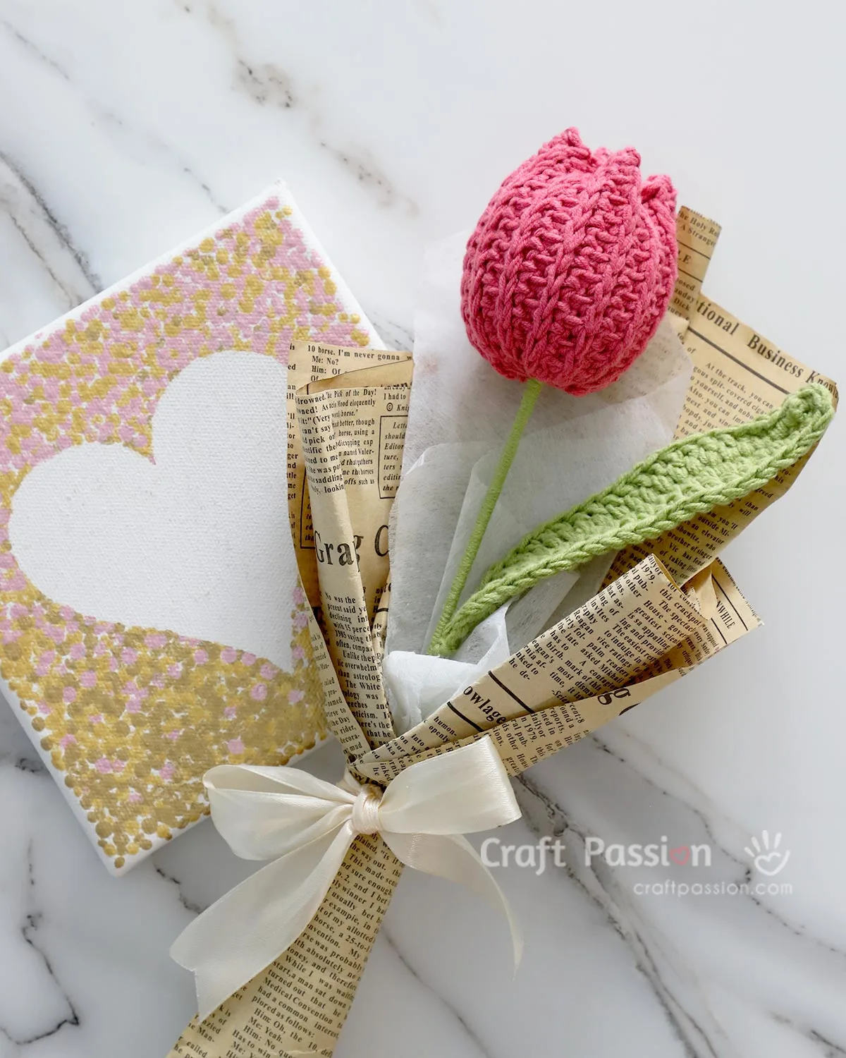 Free crochet tulip pattern to make heartwarming gifts for friends and loved ones. It's an easy crochet pattern for beginners and crocheter of all skill level.