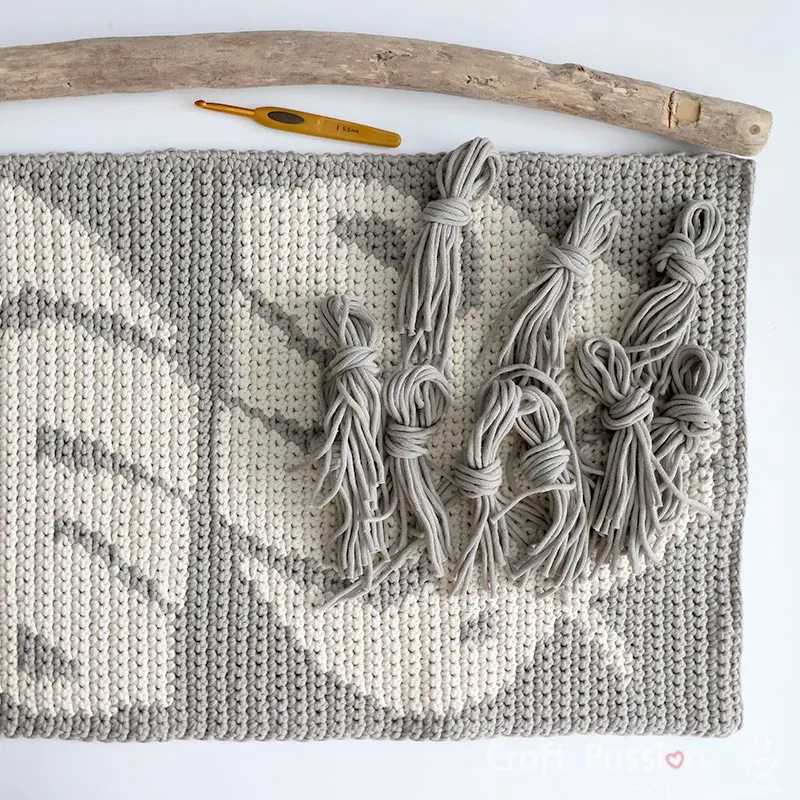 how to make bottom fringes for wall hanging piece