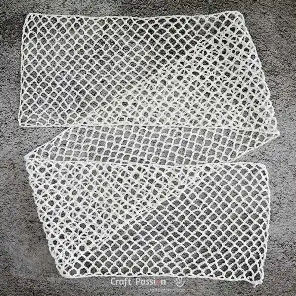 make 2 to 3 pieces of crochet mesh stitch to create airy lace fabric