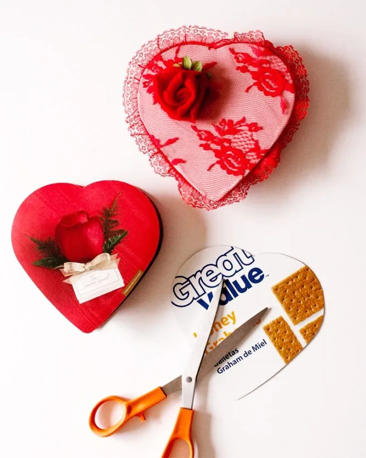 Instead of giving your loved ones their favorite chocolates by themselves, why not put in a little extra effort and glam it up with a decorated chocolate heart box that shows how much you love them?