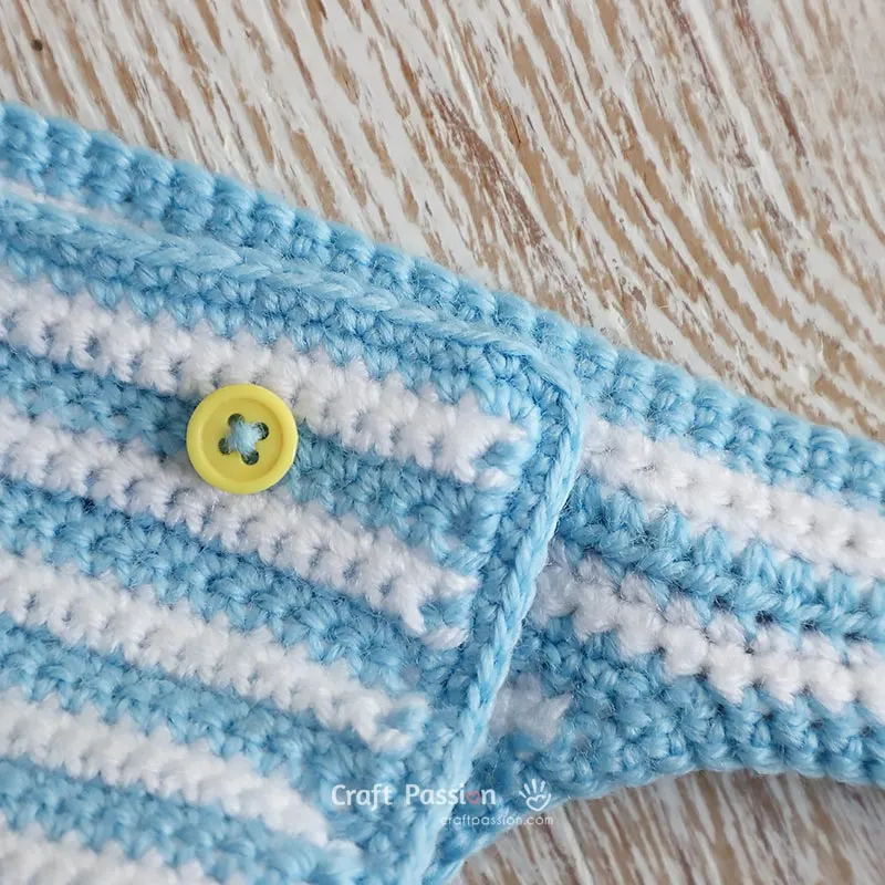 button fastener for crochet diaper pants
