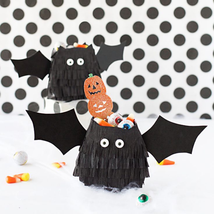 Fringed bat treat bags are a fun way to celebrate Halloween! These cute bats, with crepe paper fringes, are a perfect match for the spooky vibes of the season. They&rsquo;re simple to make and add an adorable touch to the day.