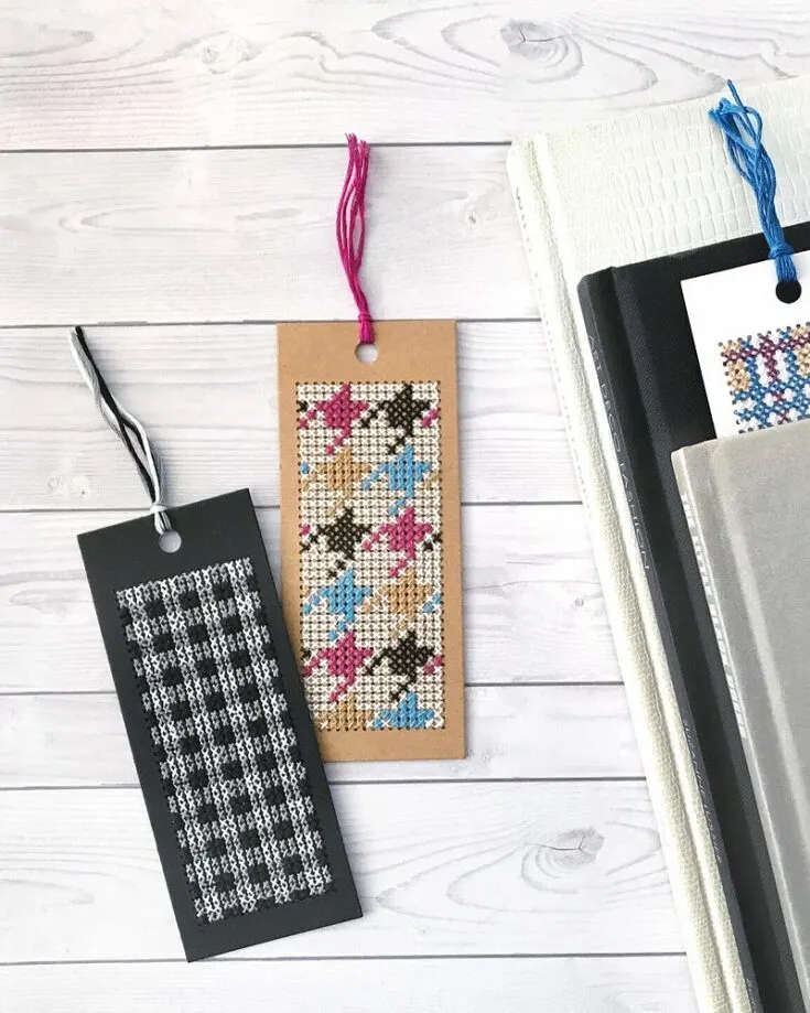 Explore the world of cross-stitching with these charming plaid and checkered pattern bookmarks! It is a beautiful project for readers who so happen to be stitchers.