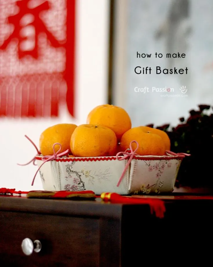 During the Spring Festival, families and friends often exchange treats and snacks as part of the Chinese New Year tradition. Make it extra special with this stylish basket that lets you share goodies in style!