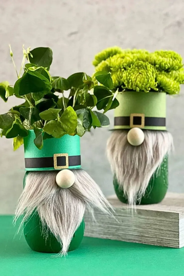 If you have some succulents lying around in your garden, liven them up by creating this DIY Gnome Planter. With just a mason jar, cardstock, and some faux fur, you, too, can make this design with only a few hours to spare.