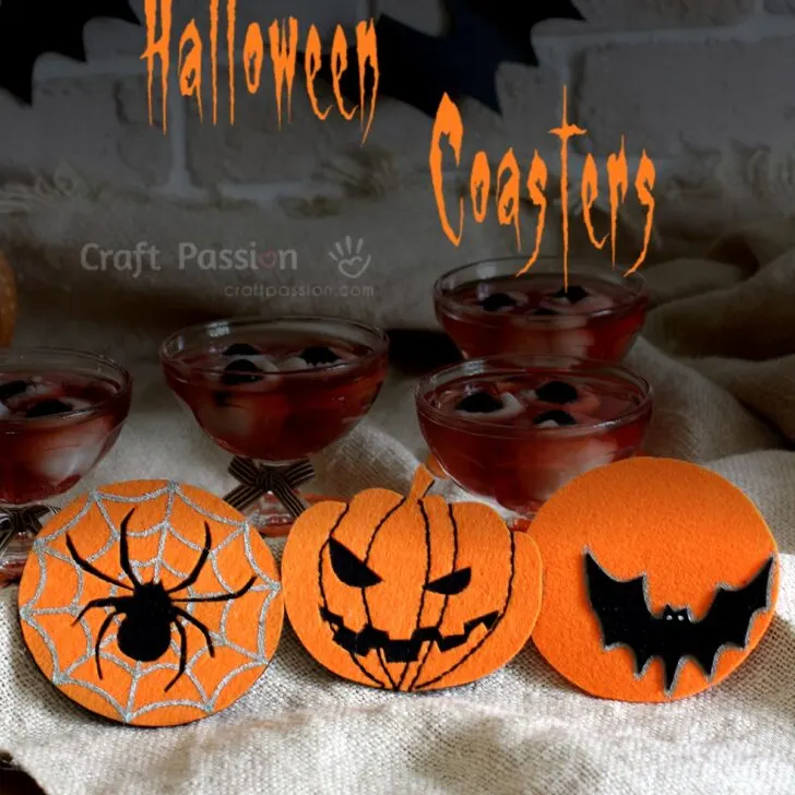 Get templates & tutorial to DIY Halloween coasters. Serving EYEBALLS COCKTAIL on pumpkin, spider & bat coasters to surprise your guest.