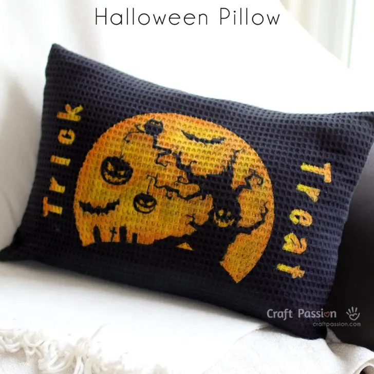 Make your own Halloween pillow cover with spooky design. Tutorial comes with free downloadable & printable template, & step by step instructions.