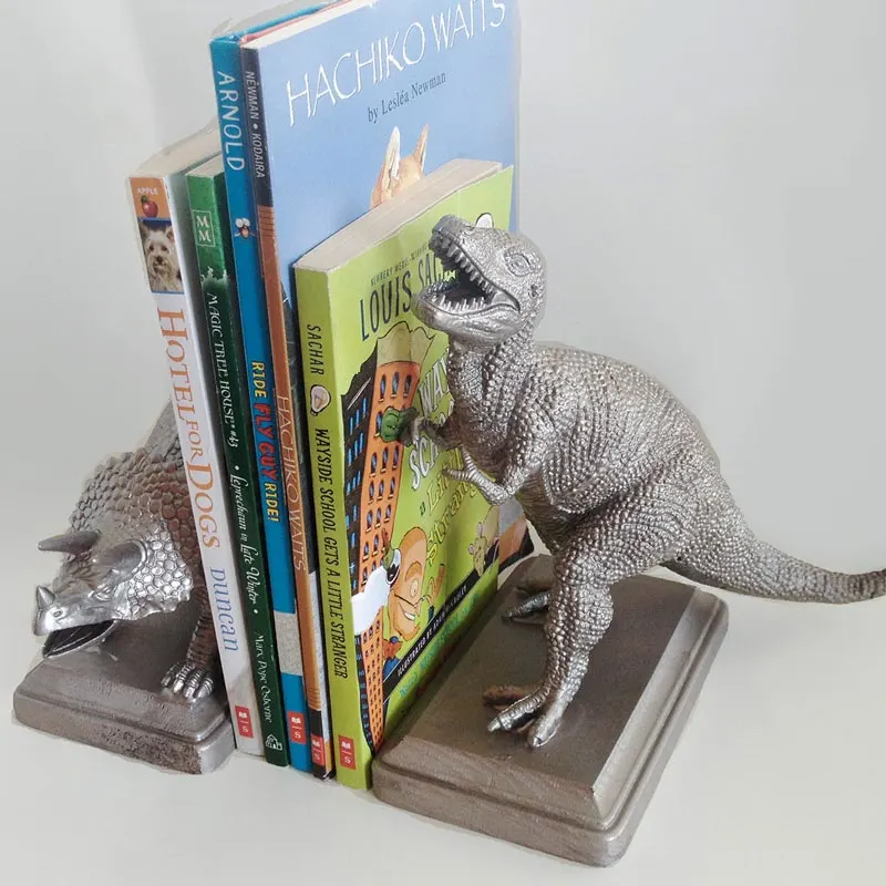 Use dinosaurs to guard the secrets of your ancient books with their big and mighty tails wagging left to right to fend off any attackers! Try this design out to craft your dino pals!