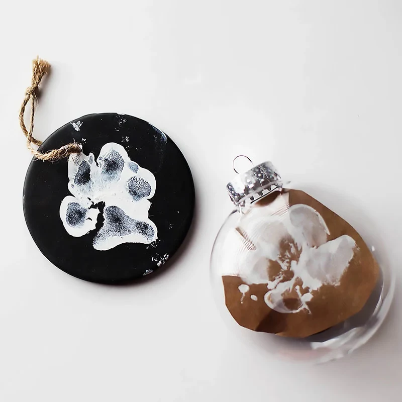 For all the dog owners, we have one for you guys! We made sure to not leave out your furry friends from celebrating this special occasion together. Learn how to make them to make your pets feel included!