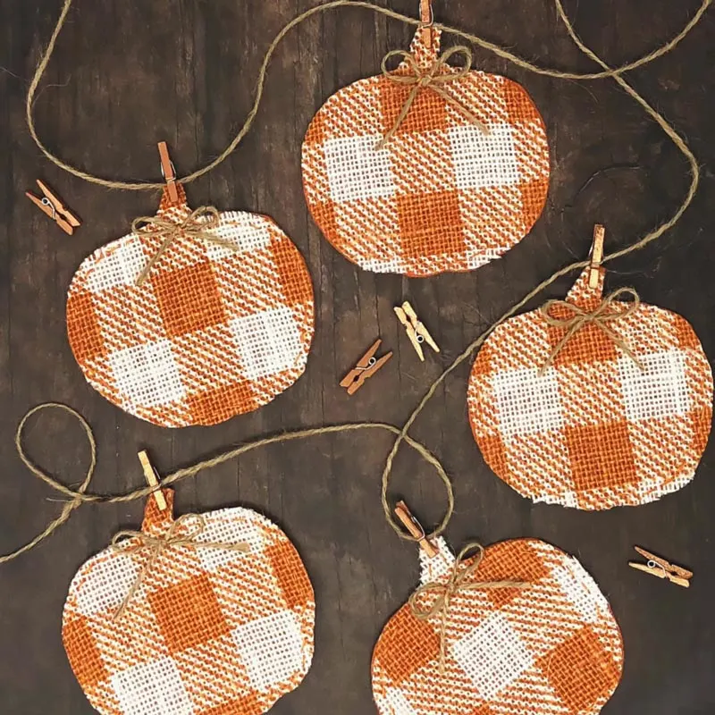 This rustic farmhouse decor can be doubled as fall and Halloween decor, perfect for your living space! You can use burlap or any leftover fabric from your stash or even repurpose old clothes.