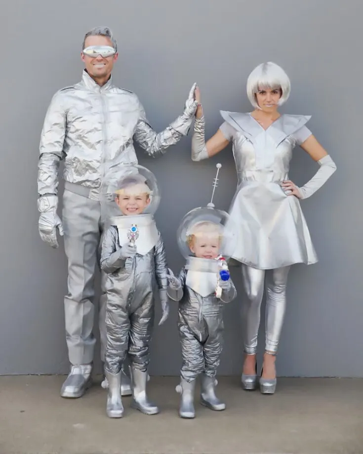 This has got to be, by far, our favorite family costume on this list! Isn't it creative? Learn how to handmake these easy DIY alien costumes from outer space this Halloween. Meep morp!