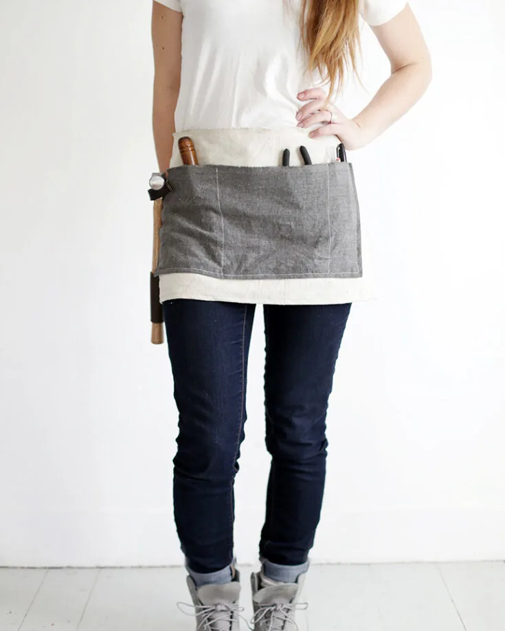 If you spend a lot of time in the garage, this sleek tool apron pattern would be a great choice. With different-sized pockets for you to store your paraphernalia and even a leather loop for your trusty hammer, you wouldn't need to worry about misplacing them anytime soon!