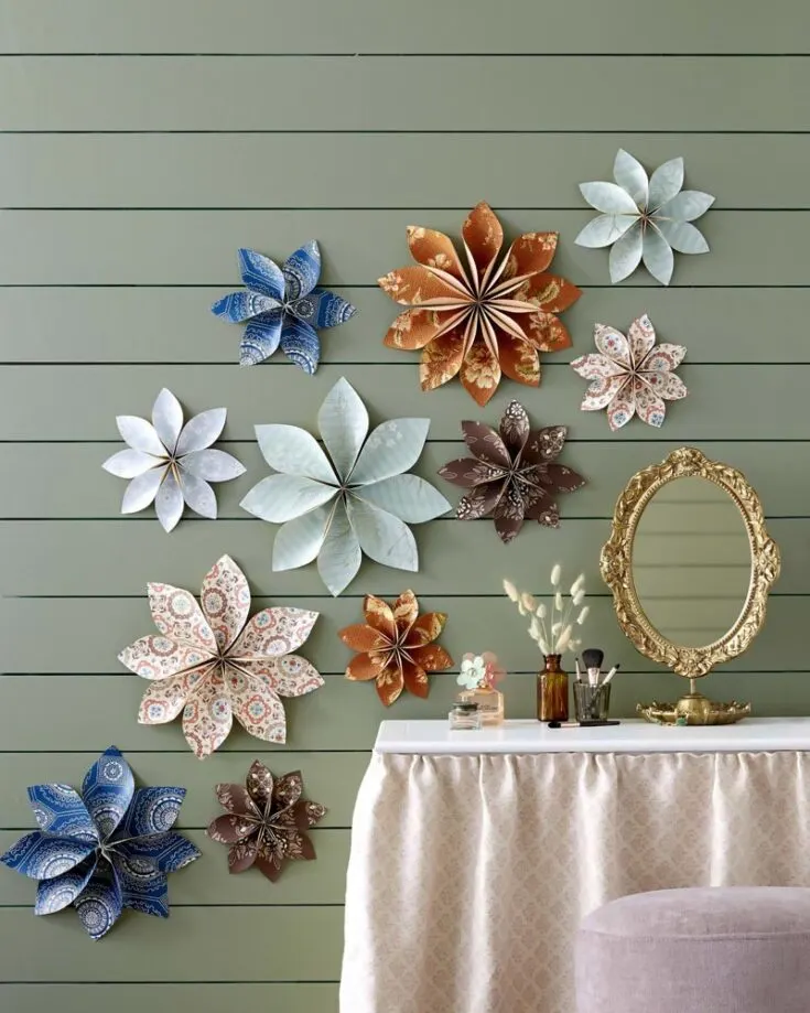 Here's another backdrop to impress your friends and family. With a free downloadable template, this craft is quick and easily done with minimal steps. Use patterned construction paper to make your wall pop even more.