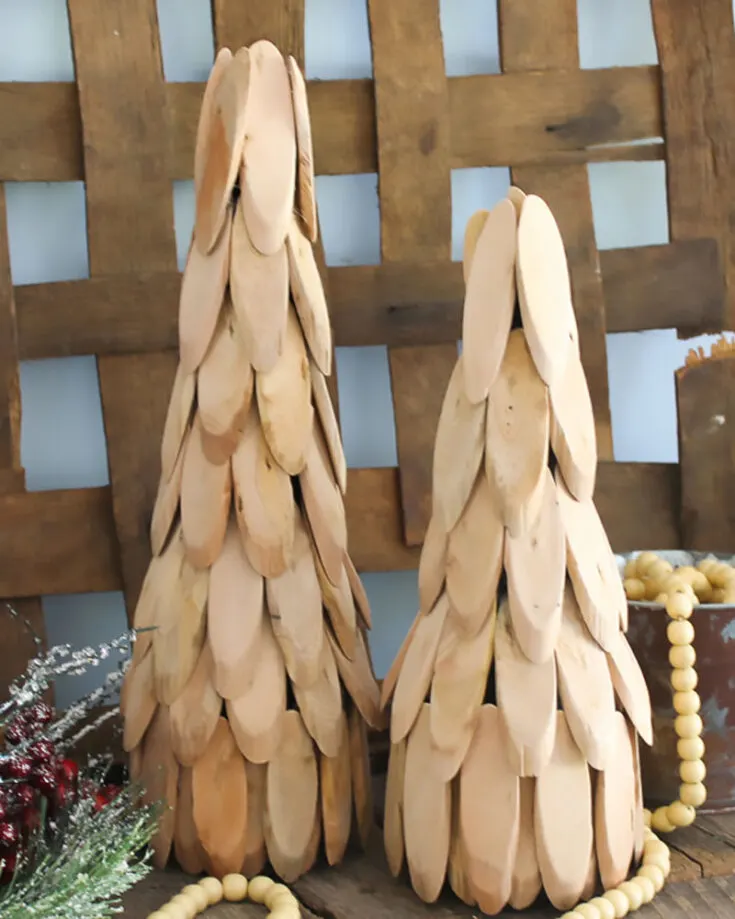 If rustic is your style then this craft is perfect for you. Thanks to being made fully from wood it gives a unique farmhouse-style decor that will satisfy your needs. They are great for home decors and even greater for outdoor decor.