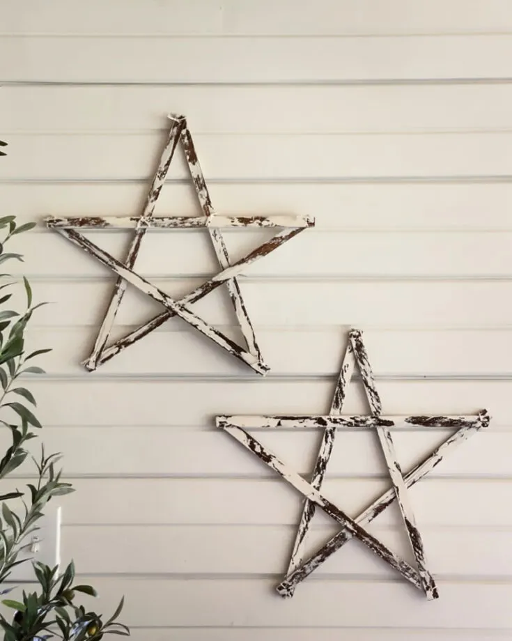 Twinkle, twinkle little star! It is such a bummer they don't light up and glimmer. You can try that out for yourself by adding LED lights to make it emit light or just stick to the original tutorial. Its totally up to you!