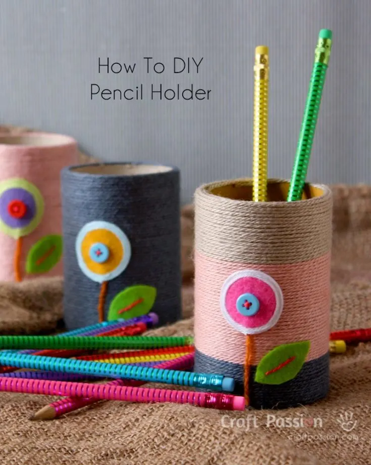 Tired of your pens and pencils going missing? Try out our recycled pencil holder craft that comes with a tutorial so that you can achieve this craft in no time. This cute design can be personalized, and you can use household items to make these. Simply grab any empty cans that you would usually toss out, and transform them into these beauties.