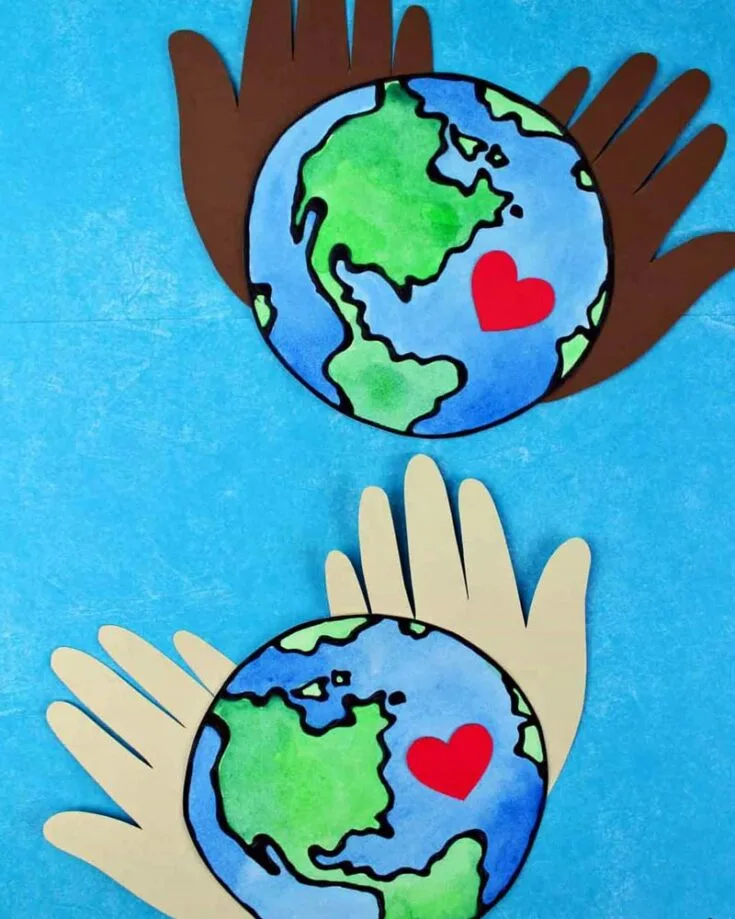 This Earth Day art is quite handy, if you know what we mean. Try out this Earth Day handprint craft to create wonderful and unforgettable memories with your little ones at home. Not to mention, this is an amazing way to leave your mark on our planet, one handprint at a time!