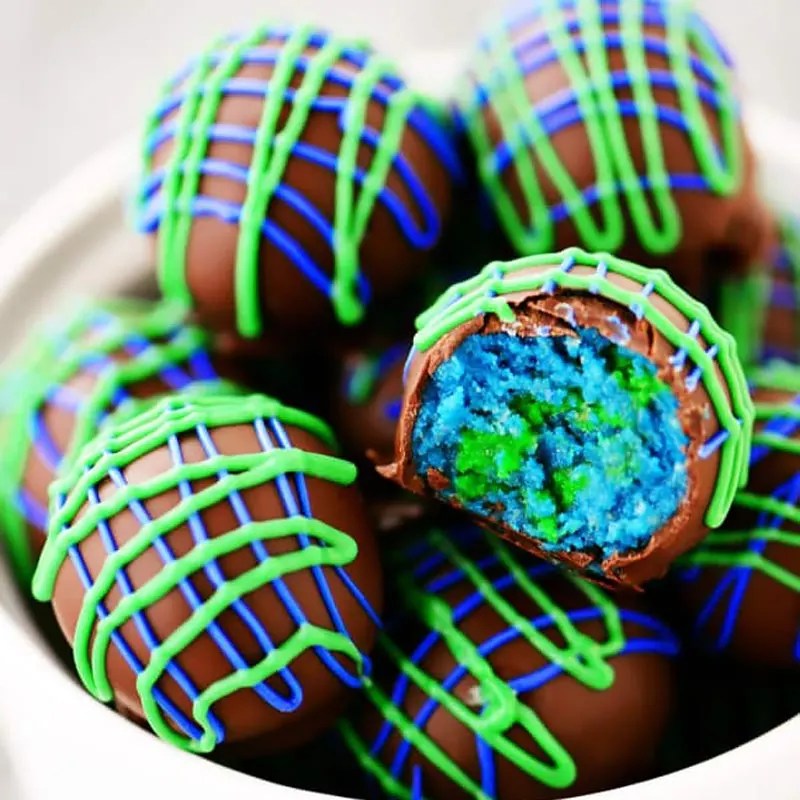 Nothing can go wrong with some Oreo truffles. This Earth Day, try making these delicious snacks for your little ones and yourself, to enjoy around the festivity. Spread the joy of Earth Day, where chocolatey goodness meets a swirl of green and blue magic.