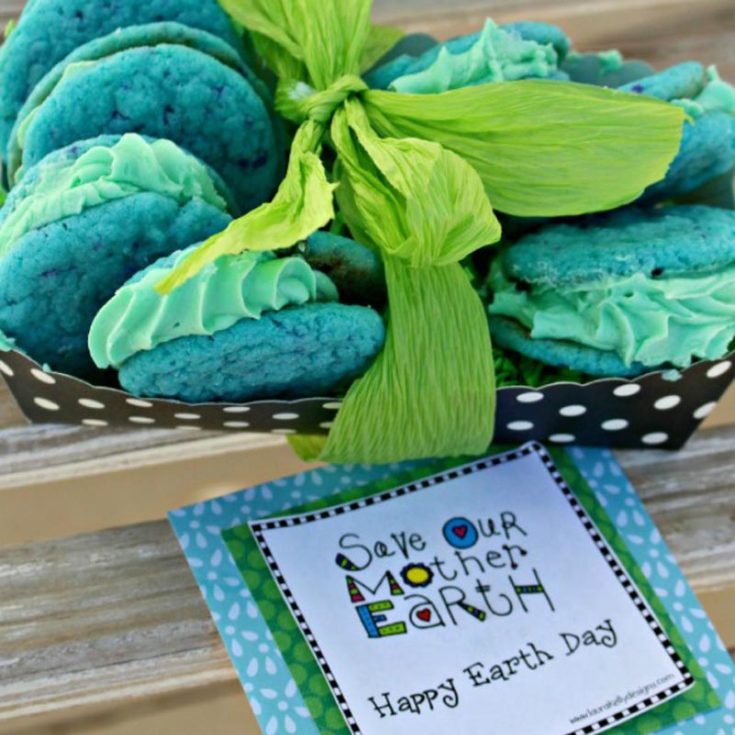 For the upcoming Earth Day, we understand that it is part of the tradition to bless your loved ones with thoughtful gifts! So, sprinkle some of nature's charm on your gifts with this adorable printable tag, because every present deserves a touch of eco-friendly flair!