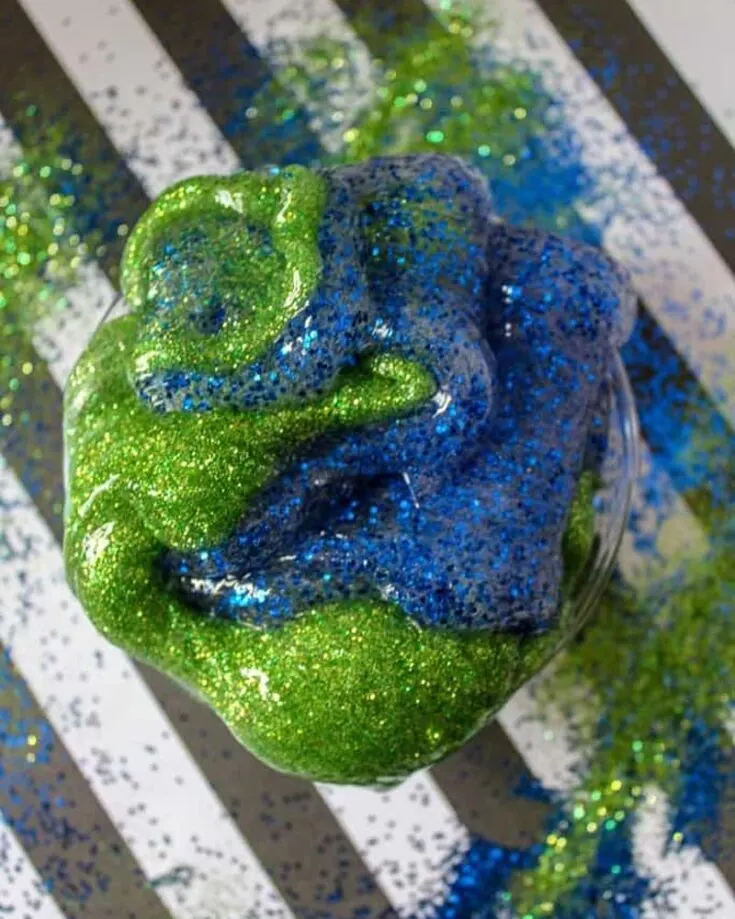 Slime will never go out of style. This simple craft can be made at home with regular household items, and you cannot resist a soft and squishy globe. Mix, stretch, and celebrate our planet in a gooey adventure with the kids to keep their little hands busy.