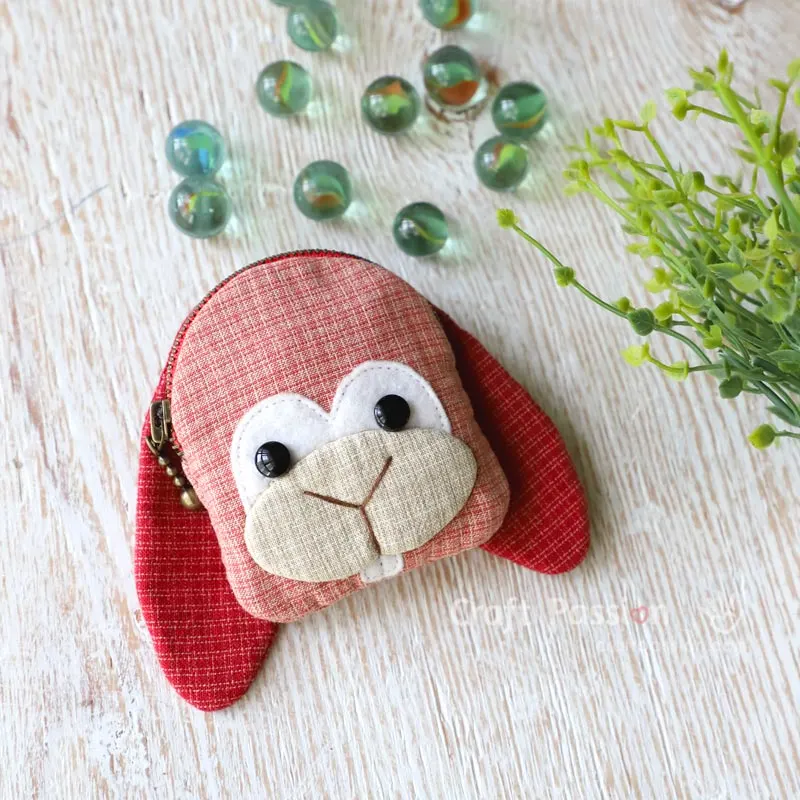 Check out our adorable cherry bunny coin purse that is so irresistible. This one-of-a-kind design is perfect for ushering in the mood of Easter, and you can also show off your sewing skills to your friends and family.&nbsp;
